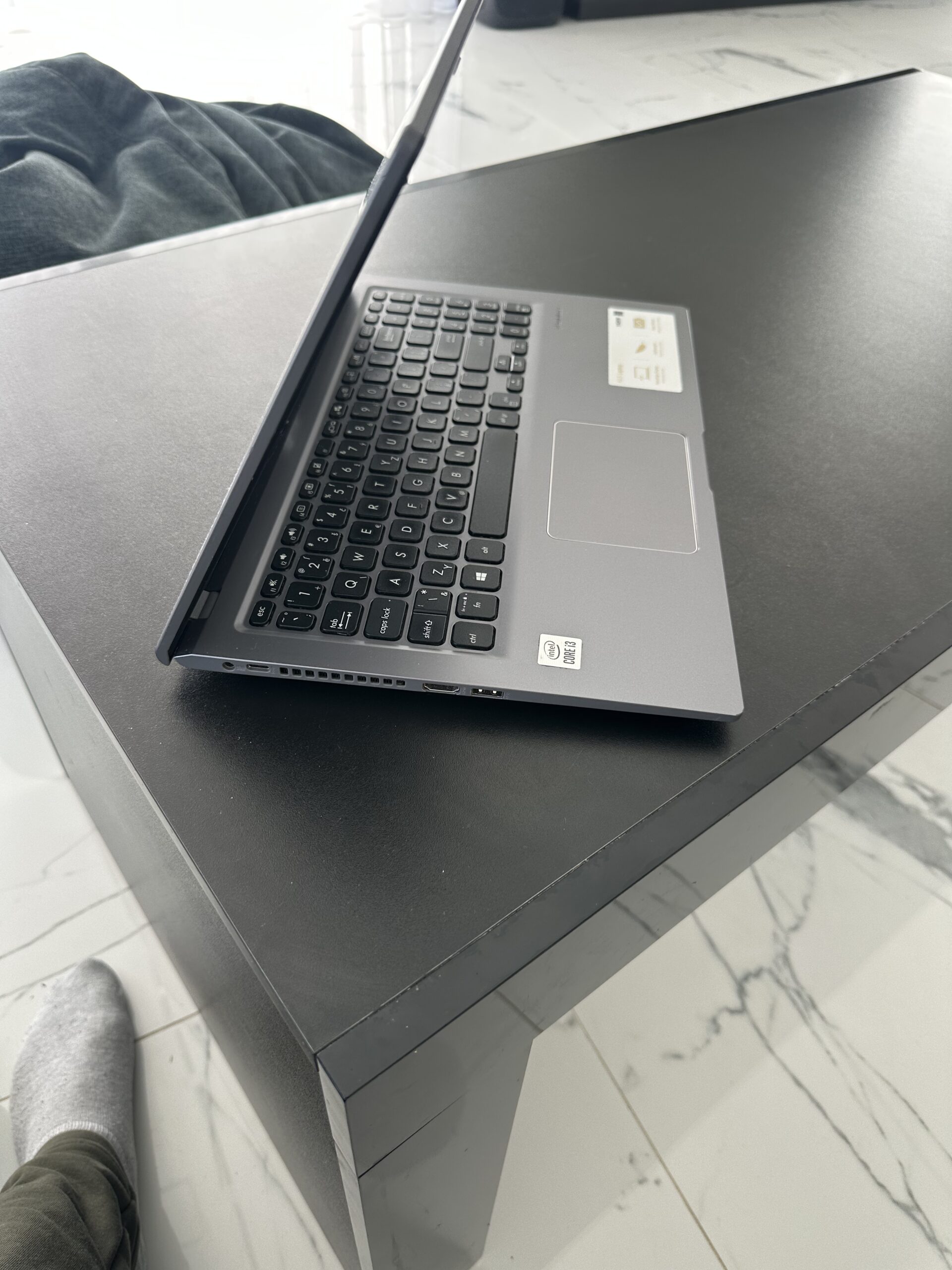 ASUS VivoBook X515F - Image 3
