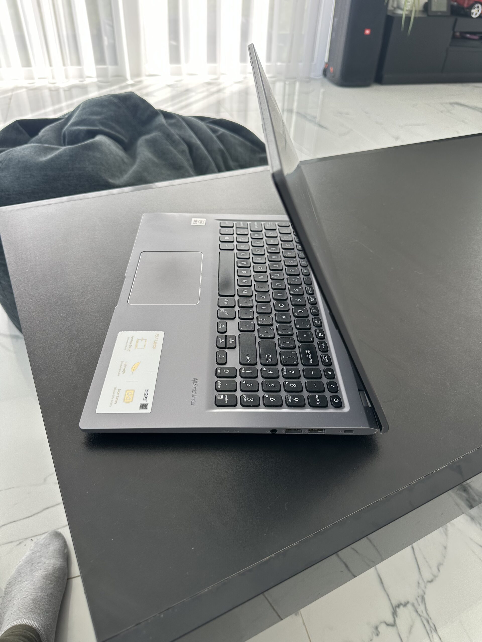 ASUS VivoBook X515F - Image 5