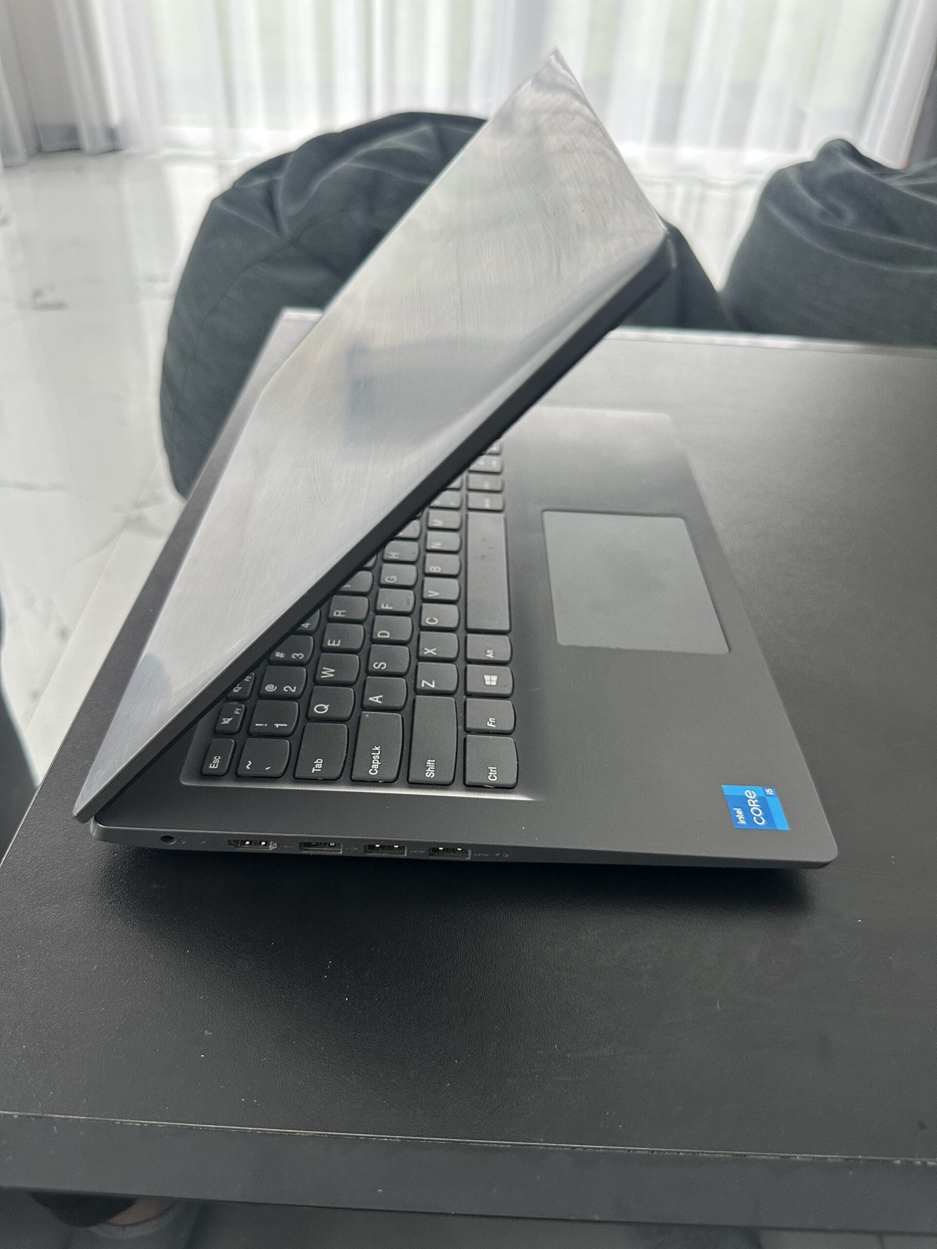 Lenovo V14-IIL i3 11th Gen 8GB 256GB SSD - Image 5