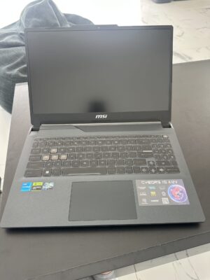 MSI Cyborg 15 A12VE i5-12450H 16GB DDR5 512GB SSD RTX4050