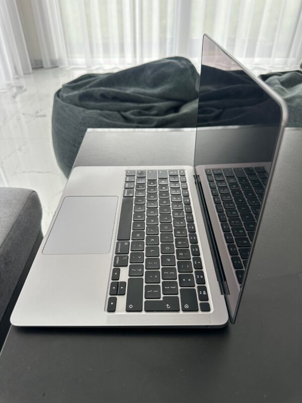 IMG_3262 MacBook Air A2179 2020 i7 16GB 256GB Space Gray