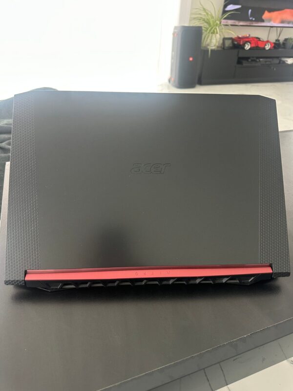 Acer Nitro AN517-51 i5 9th Gen / 16GB RAM / 512GB SSD / GTX 1650