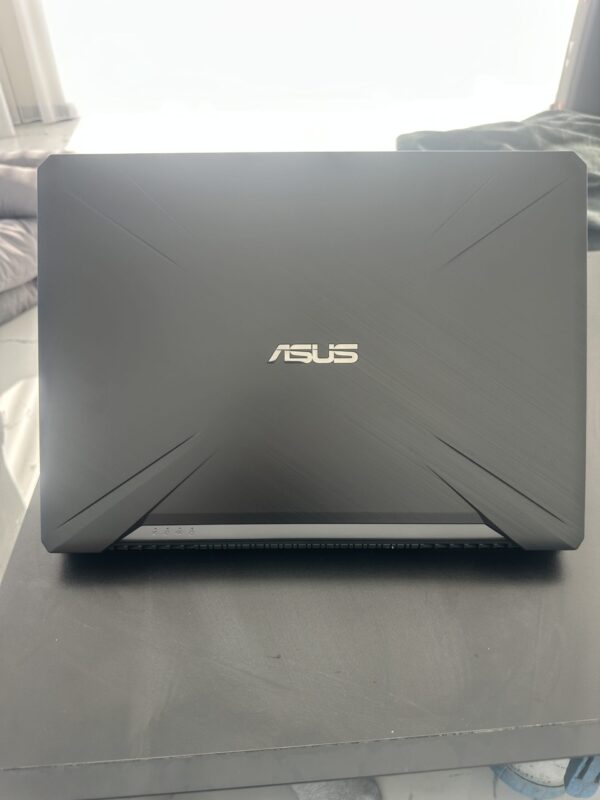 ASUS TUF FX505DT RGB i5 / 16GB RAM / 256GB SSD / GTX 1650