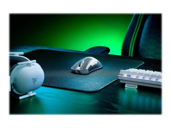 b6bd5d9a-6bc0-4af2-8700-989c8ea5c80f RAZER DeathAdder V3 Pro Mouse - White