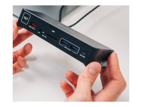 e431c6d8-09bb-4452-b530-61b086021e0d VERBATIM USB-C Pro Docking Station 15