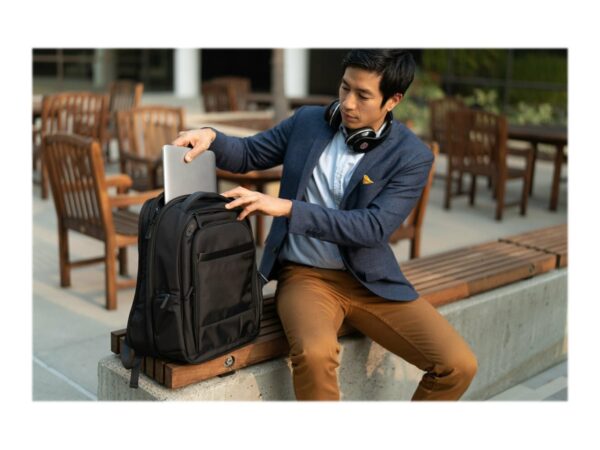 e6e06951-2ec5-4431-a0a5-b2136bee0e91 KENSINGTON Contour 2.0 15.6 Business