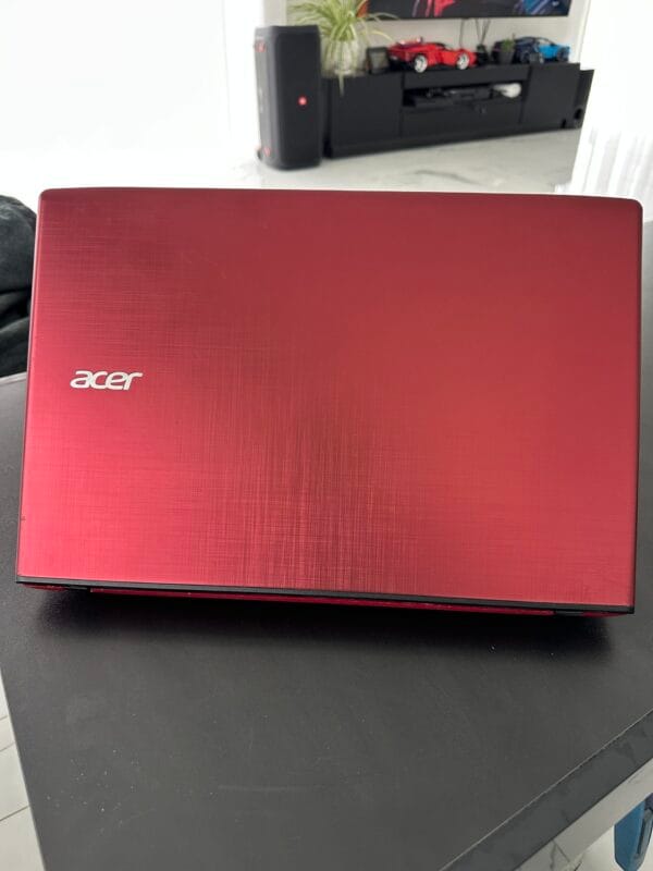 IMG_3279 Acer Aspire E5-576G i3 / 8GB RAM / 256GB SSD / MX130