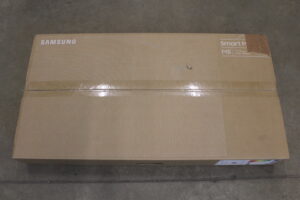 Samsung SALE OUT. | LS32FM801UUXDU | 32 ” | VA | 16:9 | 60 Hz | 4 ms | 3840 x 2160 pixels | 400 cd/m² | HDMI ports quantity 1 | White | Warranty 24 month(s) | DAMAGED PACKAGING
