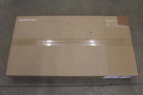 original Samsung SALE OUT. | LS32FM801UUXDU | 32 " | VA | 16:9 | 60 Hz | 4 ms | 3840 x 2160 pixels | 400 cd/m² | HDMI ports quantity 1 | White | Warranty 24 month(s) | DAMAGED PACKAGING